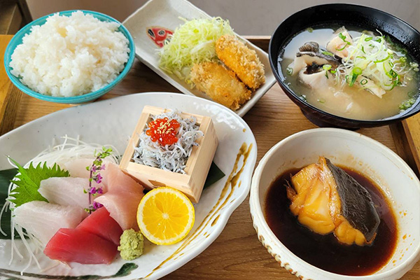 【アブラボウズ5種桶丼】